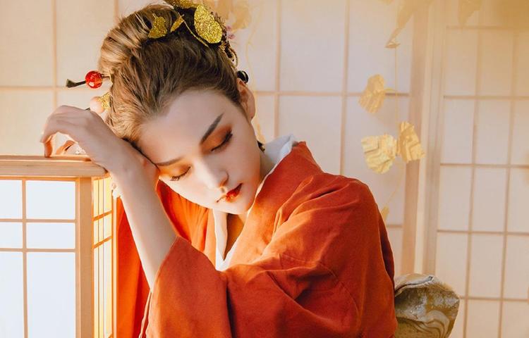 熟女群体使用智能WiFi